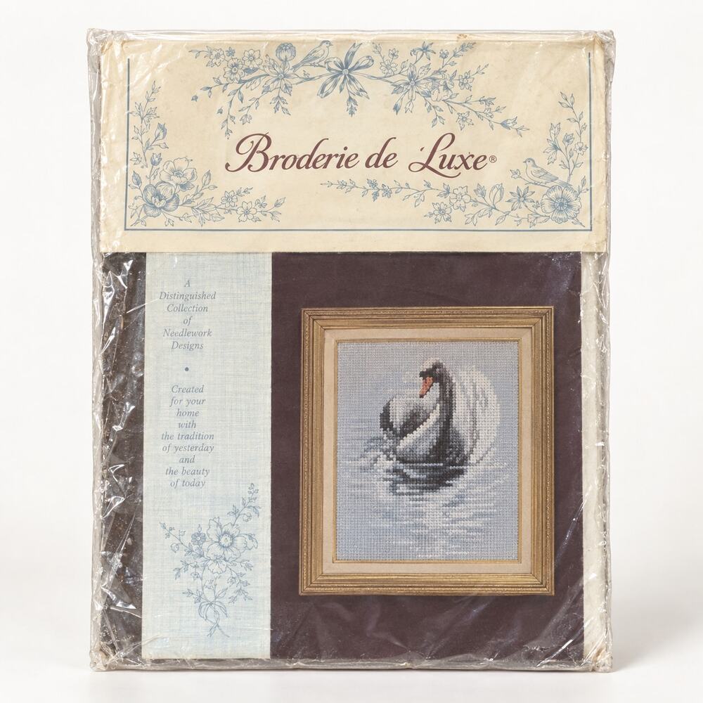 Lavender & Lace Victorian Designs Earth Angel Cross Stitch Pattern 32-28 ct 1992